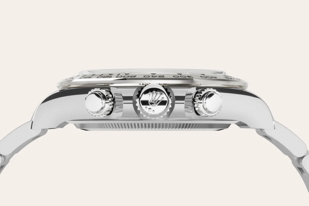 Rolex Cosmograph Daytona in white gold with black and steel dial, fixed bezel, and Oyster bracelet, m126509-0001 - Crisson