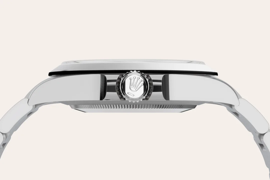 Rolex Air-King in Oystersteel with a black dial, smooth bezel, and Oyster bracelet, m126900-0001 - Crisson