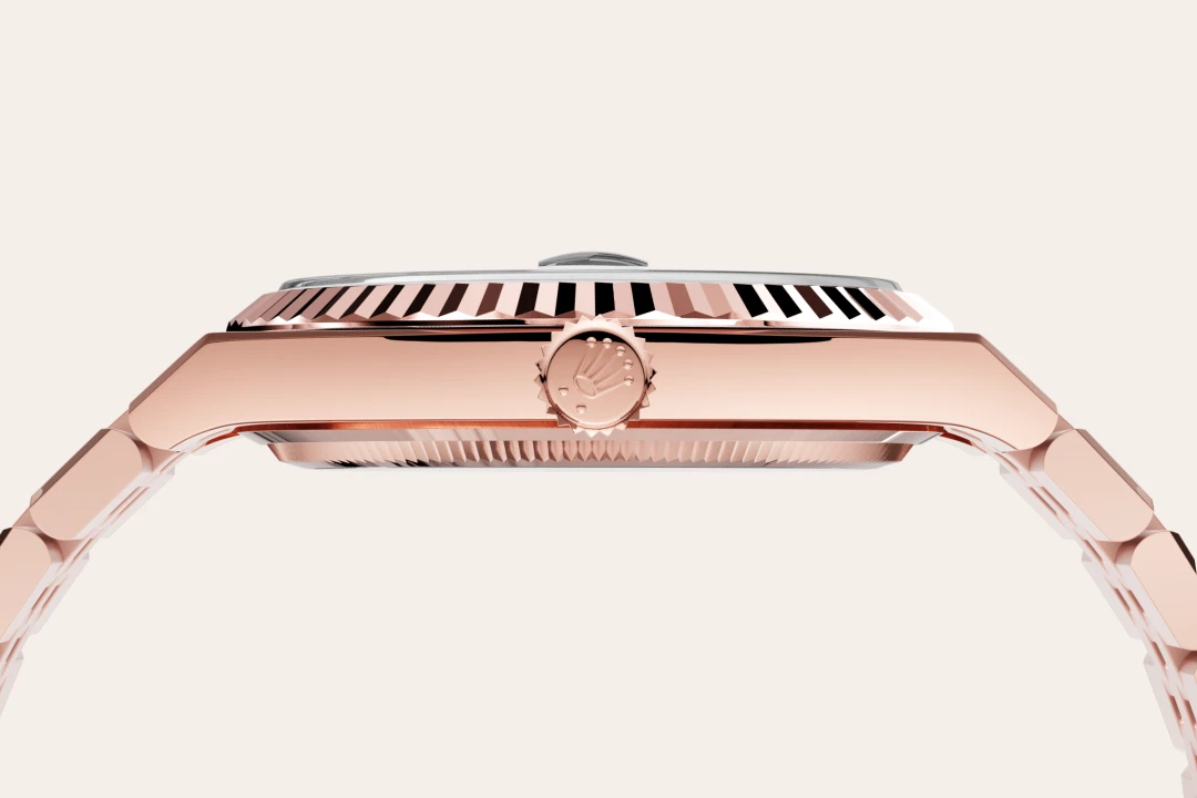 Rolex Land-Dweller 40 in Everose gold with an Intense white dial, fluted bezel, and flat Jubilee bracelet, m127335-0001 - Crisson