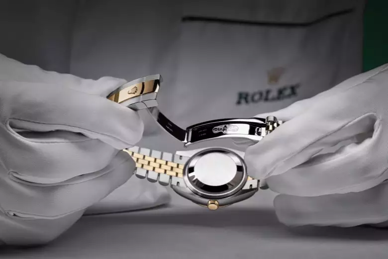 Rolex servicing procedure at Crisson Bermuda